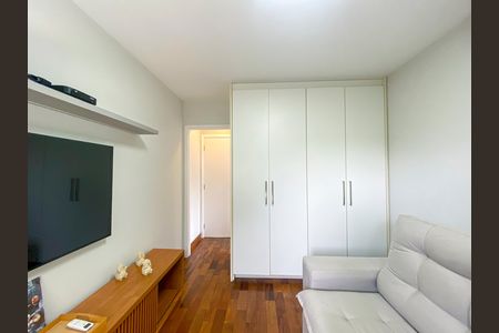 Casa de condomínio à venda com 241m², 3 quartos e 3 vagasSuíte 1