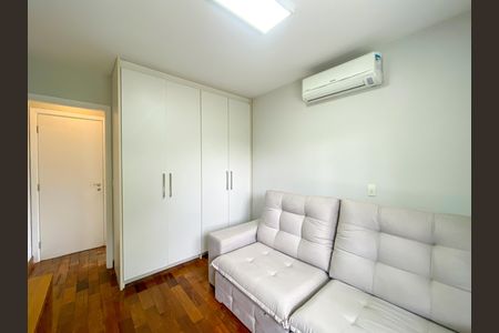 Casa de condomínio à venda com 241m², 3 quartos e 3 vagasSuíte 1