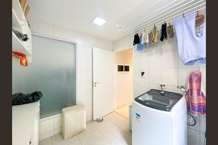 Casa de condomínio à venda com 241m², 3 quartos e 3 vagasÁrea de Serviço