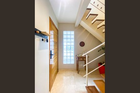 Casa de condomínio à venda com 241m², 3 quartos e 3 vagasHall de entrada