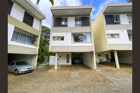 Casa de condomínio à venda com 241m², 3 quartos e 3 vagasFachada da Casa