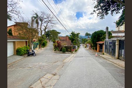 Casa de condomínio à venda com 241m², 3 quartos e 3 vagasVista da Rua