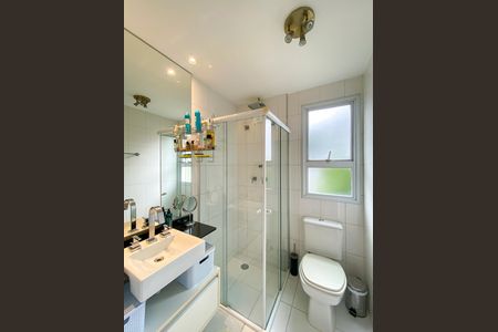 Casa de condomínio à venda com 241m², 3 quartos e 3 vagasBanheiro da Suíte 1
