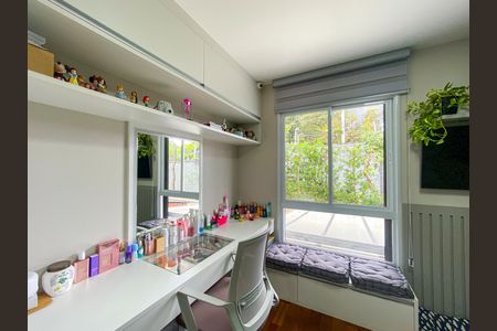 Casa de condomínio à venda com 241m², 3 quartos e 3 vagasSuíte 2