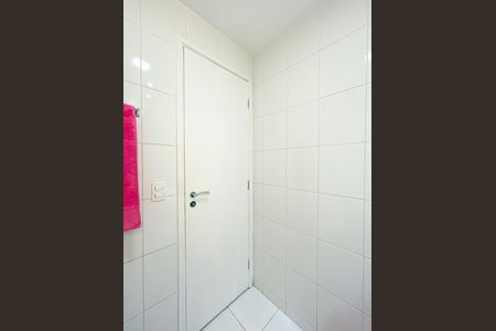 Casa de condomínio à venda com 241m², 3 quartos e 3 vagasBanheiro da Suíte 2
