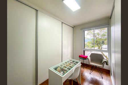 Casa de condomínio à venda com 241m², 3 quartos e 3 vagasCloset da Suíte 3