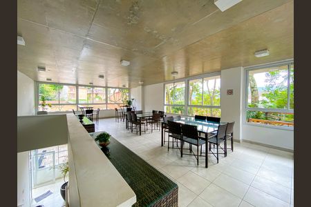 Casa de condomínio à venda com 241m², 3 quartos e 3 vagasÁrea comum - Salão de festas