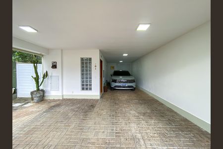 Casa de condomínio à venda com 241m², 3 quartos e 3 vagasGaragem