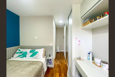 Casa de condomínio à venda com 241m², 3 quartos e 3 vagasSuíte 2