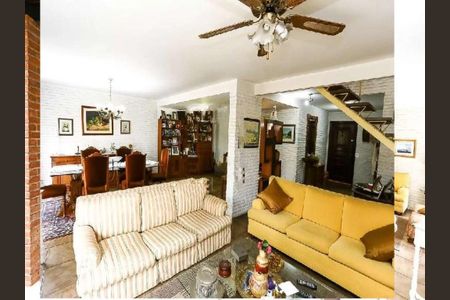 Casa à venda com 5 quartos, 240m² em Retiro Morumbi, São Paulo