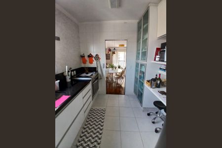 Apartamento à venda com 110m², 2 quartos e 2 vagas Apartamento à venda com 110m², 2 quartos e 2 vagasCozinha
