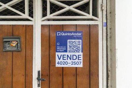 Placa instalada de casa à venda com 3 quartos, 121m² em Jardim Colorado, São Paulo