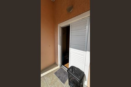 Casa para alugar com 225m², 3 quartos e 4 vagas Casa para alugar com 225m², 3 quartos e 4 vagasQuarto 2 Varanda
