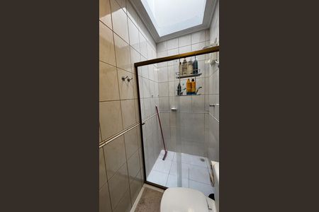 Casa para alugar com 225m², 3 quartos e 4 vagas Casa para alugar com 225m², 3 quartos e 4 vagasBanheiro