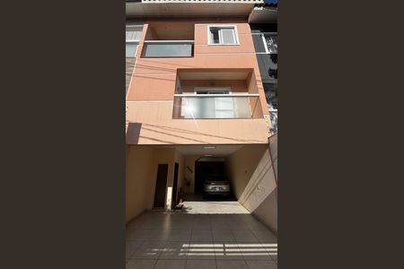 Casa para alugar com 225m², 3 quartos e 4 vagas Casa para alugar com 225m², 3 quartos e 4 vagasGaragem