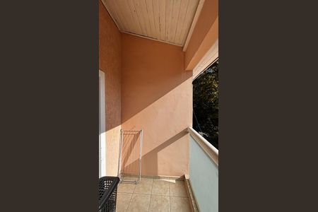 Casa para alugar com 225m², 3 quartos e 4 vagas Casa para alugar com 225m², 3 quartos e 4 vagasQuarto 2 Varanda