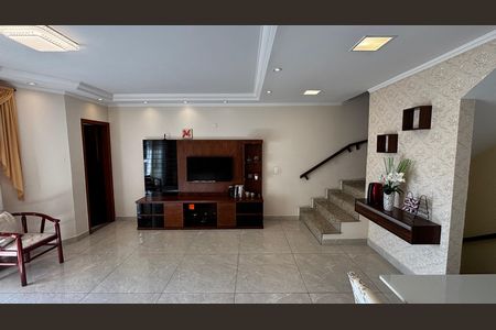 Casa para alugar com 225m², 3 quartos e 4 vagas Casa para alugar com 225m², 3 quartos e 4 vagasSala - Sala de Jantar