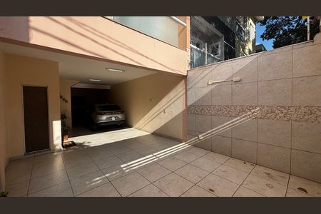 Casa para alugar com 225m², 3 quartos e 4 vagas Casa para alugar com 225m², 3 quartos e 4 vagasGaragem