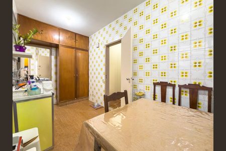 Cozinha de apartamento à venda com 3 quartos, 81m² em Horto, Belo Horizonte