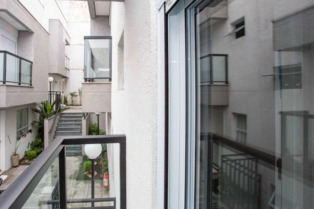 Casa para alugar com 98m², 2 quartos e 2 vagasVaranda