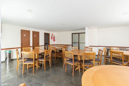 Apartamento à venda com 63m², 2 quartos e 1 vaga Apartamento à venda com 63m², 2 quartos e 1 vagaÁrea comum - Salão de festas