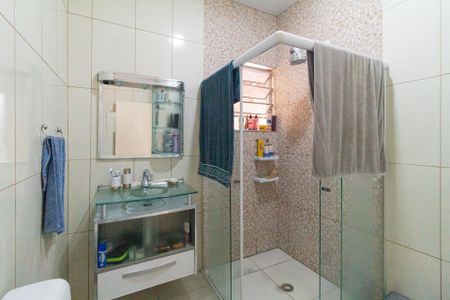 Casa à venda com 299m², 3 quartos e 5 vagas Casa à venda com 299m², 3 quartos e 5 vagasBanheiro