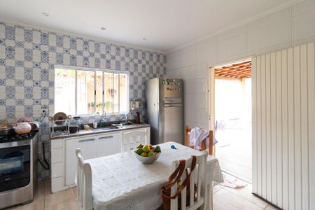 Casa à venda com 299m², 3 quartos e 5 vagas Casa à venda com 299m², 3 quartos e 5 vagasCozinha
