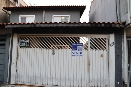 Fachada de casa à venda com 3 quartos, 140m² em Parque Santana, Barueri