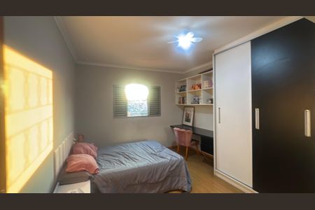 Casa à venda com 140m², 3 quartos e 2 vagas Casa à venda com 140m², 3 quartos e 2 vagasQuarto 2