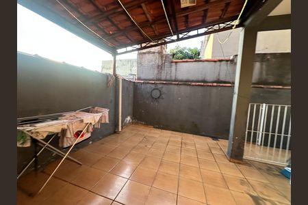 Casa à venda com 140m², 3 quartos e 2 vagas Casa à venda com 140m², 3 quartos e 2 vagasÁrea de Serviço