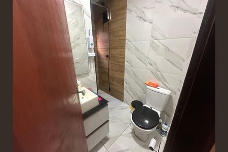 Casa à venda com 140m², 3 quartos e 2 vagas Casa à venda com 140m², 3 quartos e 2 vagasSuíte