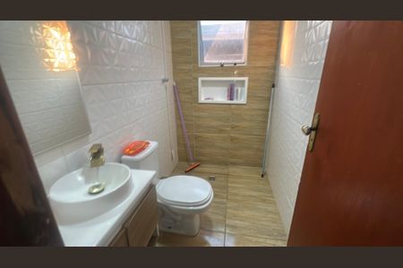 Casa à venda com 140m², 3 quartos e 2 vagas Casa à venda com 140m², 3 quartos e 2 vagasBanheiro 2