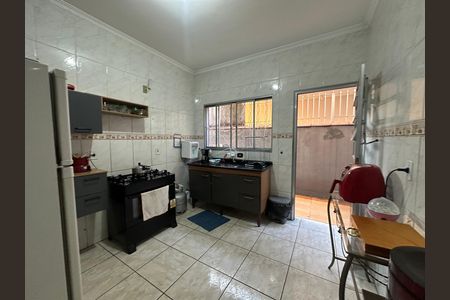 Casa à venda com 140m², 3 quartos e 2 vagas Casa à venda com 140m², 3 quartos e 2 vagasCozinha