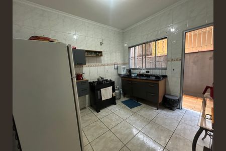 Casa à venda com 140m², 3 quartos e 2 vagas Casa à venda com 140m², 3 quartos e 2 vagasCozinha