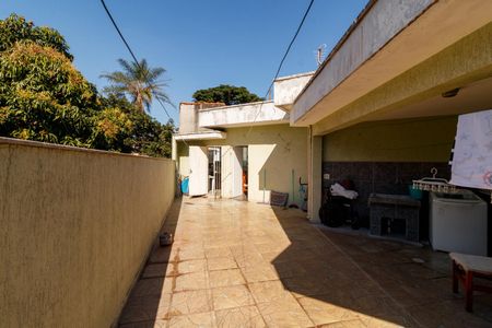 Casa para alugar com 380m², 3 quartos e 5 vagas Casa para alugar com 380m², 3 quartos e 5 vagasÁrea externa