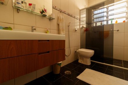 Casa para alugar com 380m², 3 quartos e 5 vagas Casa para alugar com 380m², 3 quartos e 5 vagasBanheiro