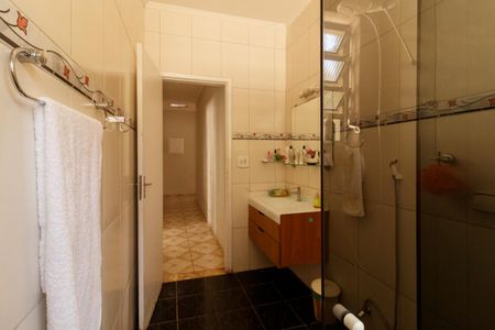 Casa para alugar com 380m², 3 quartos e 5 vagas Casa para alugar com 380m², 3 quartos e 5 vagasBanheiro