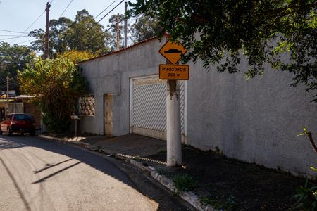 Casa para alugar com 380m², 3 quartos e 5 vagas Casa para alugar com 380m², 3 quartos e 5 vagasFachada