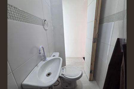 Casa de condomínio para alugar com 84m², 3 quartos e 1 vaga Casa de condomínio para alugar com 84m², 3 quartos e 1 vagaBanheiro