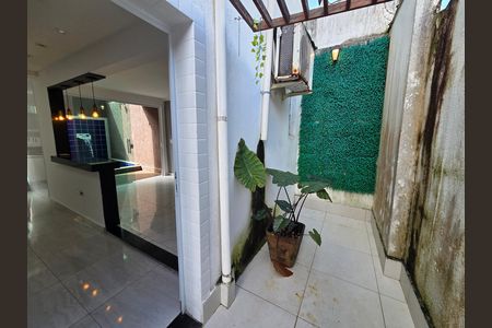 Casa de condomínio para alugar com 84m², 3 quartos e 1 vaga Casa de condomínio para alugar com 84m², 3 quartos e 1 vagaQuintal