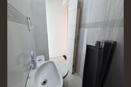 Casa de condomínio para alugar com 84m², 3 quartos e 1 vaga Casa de condomínio para alugar com 84m², 3 quartos e 1 vagaBanheiro