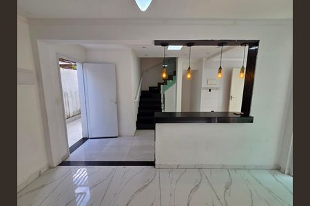 Casa de condomínio para alugar com 84m², 3 quartos e 1 vaga Casa de condomínio para alugar com 84m², 3 quartos e 1 vagaSala