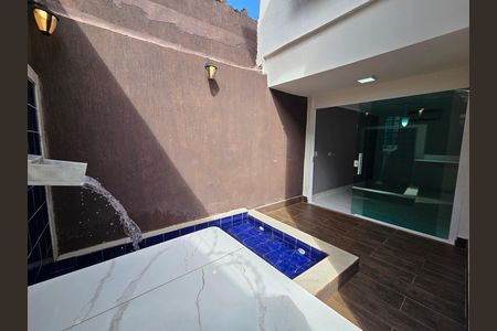 Casa de condomínio para alugar com 84m², 3 quartos e 1 vaga Casa de condomínio para alugar com 84m², 3 quartos e 1 vagaPiscina