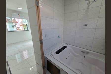 Casa de condomínio para alugar com 84m², 3 quartos e 1 vaga Casa de condomínio para alugar com 84m², 3 quartos e 1 vagaBanheiro da Suíte 1