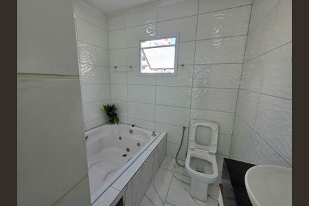 Casa de condomínio para alugar com 84m², 3 quartos e 1 vaga Casa de condomínio para alugar com 84m², 3 quartos e 1 vagaBanheiro da Suíte 1