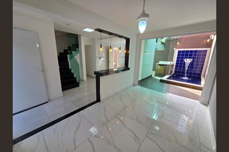 Casa de condomínio para alugar com 84m², 3 quartos e 1 vaga Casa de condomínio para alugar com 84m², 3 quartos e 1 vagaSala