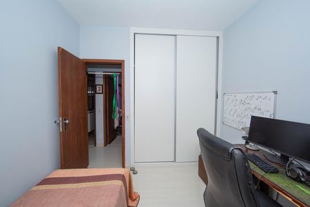 QUARTO1 de apartamento para alugar com 3 quartos, 74m² em Monsenhor Messias, Belo Horizonte