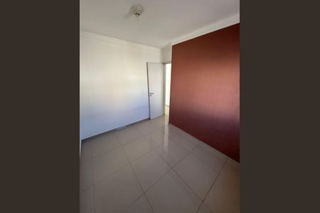 Quarto de casa de condomínio para alugar com 2 quartos, 56m² em Caguaçu, Sorocaba