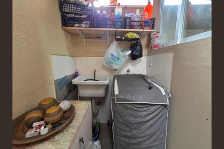 Casa de condomínio para alugar com 60m², 2 quartos e 1 vaga Casa de condomínio para alugar com 60m², 2 quartos e 1 vagaÁrea de Serviço