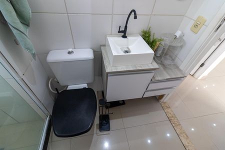 Apartamento à venda com 48m², 2 quartos e 1 vaga Apartamento à venda com 48m², 2 quartos e 1 vagaBanheiro